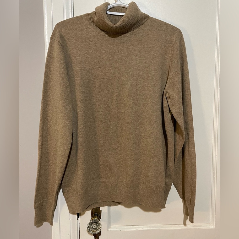 Tip top size large turtleneck